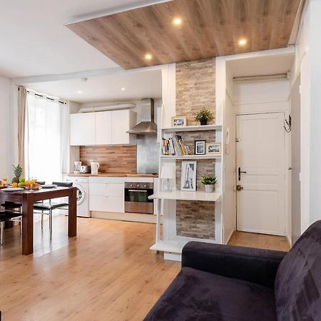 Rue Cler - Eiffel Tower City Apartment Париж Екстериор снимка