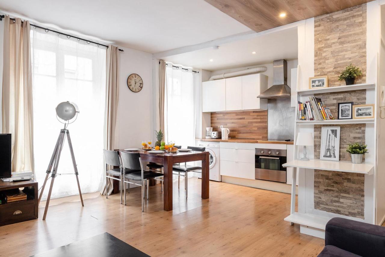 Rue Cler - Eiffel Tower City Apartment Париж Екстериор снимка