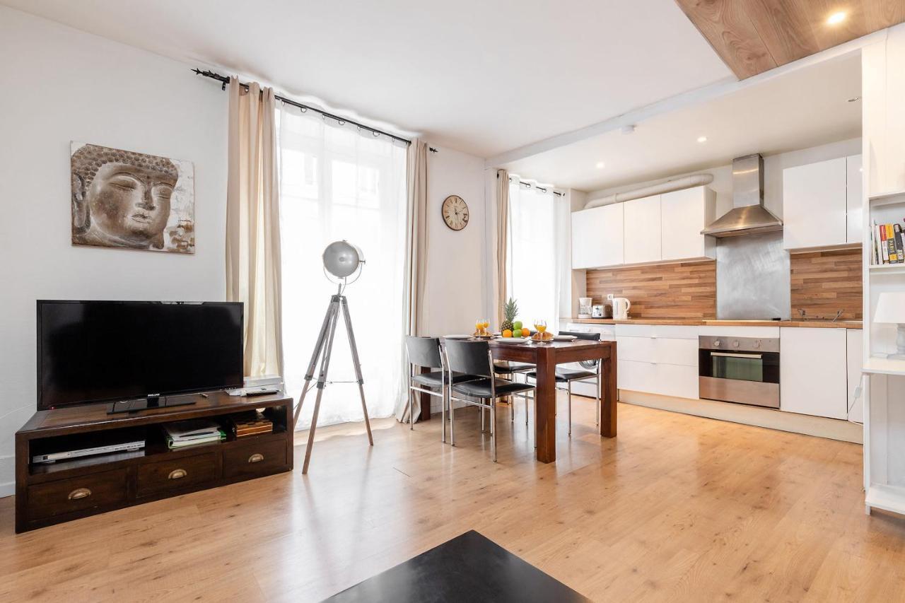 Rue Cler - Eiffel Tower City Apartment Париж Екстериор снимка