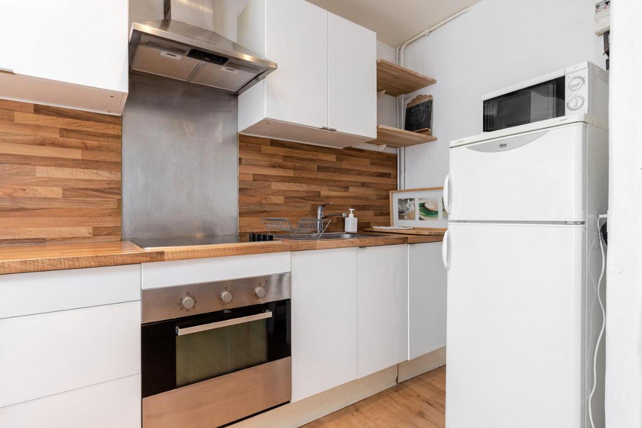 Rue Cler - Eiffel Tower City Apartment Париж Екстериор снимка