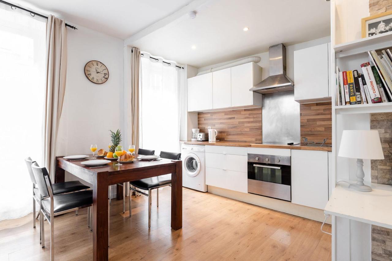Rue Cler - Eiffel Tower City Apartment Париж Екстериор снимка