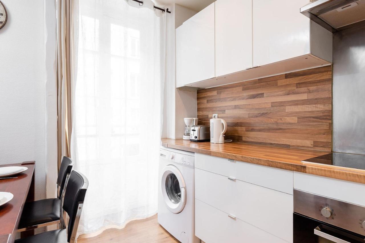 Rue Cler - Eiffel Tower City Apartment Париж Екстериор снимка