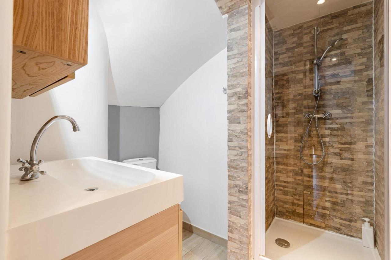 Rue Cler - Eiffel Tower City Apartment Париж Екстериор снимка